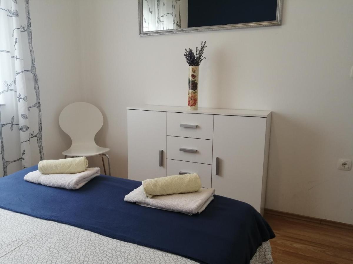 Apartments Karla I Ivano Mandre Εξωτερικό φωτογραφία