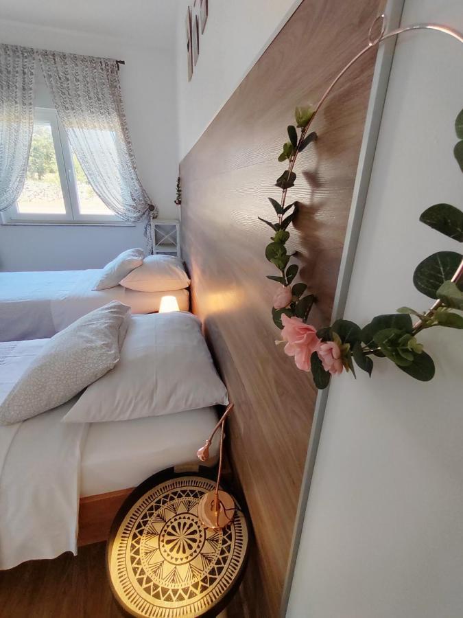Apartments Karla I Ivano Mandre Εξωτερικό φωτογραφία