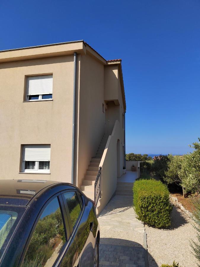 Apartments Karla I Ivano Mandre Εξωτερικό φωτογραφία