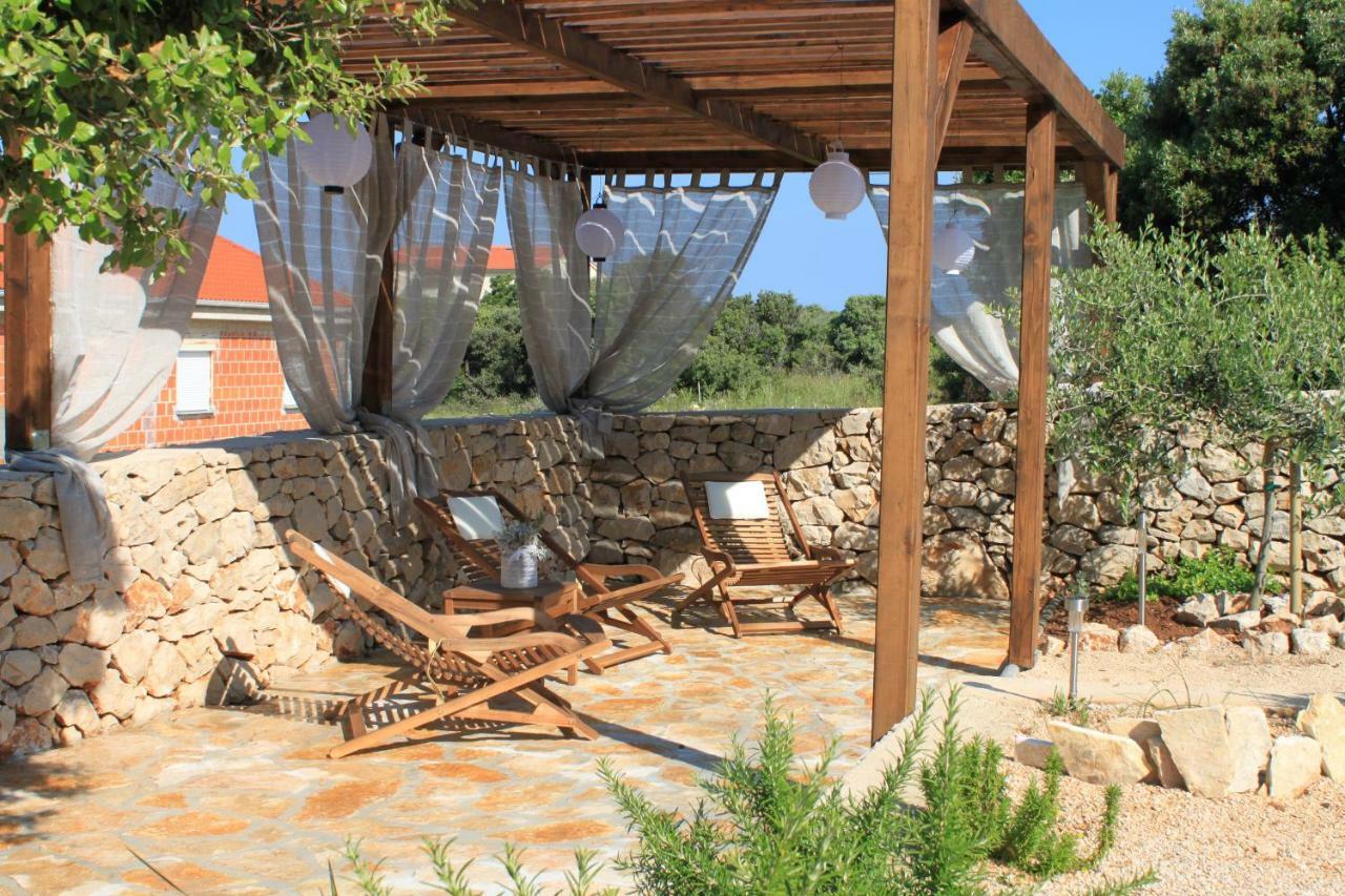 Apartments Karla I Ivano Mandre Εξωτερικό φωτογραφία