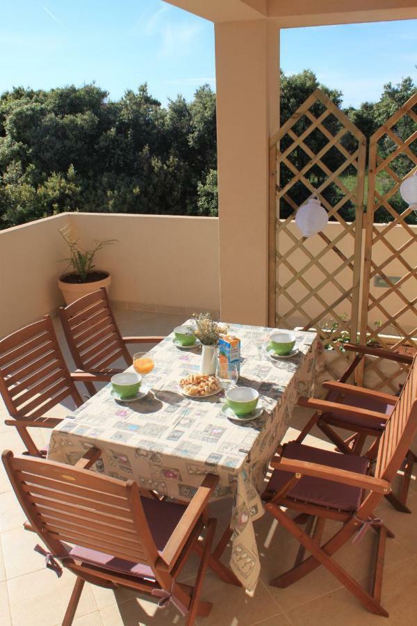 Apartments Karla I Ivano Mandre Εξωτερικό φωτογραφία