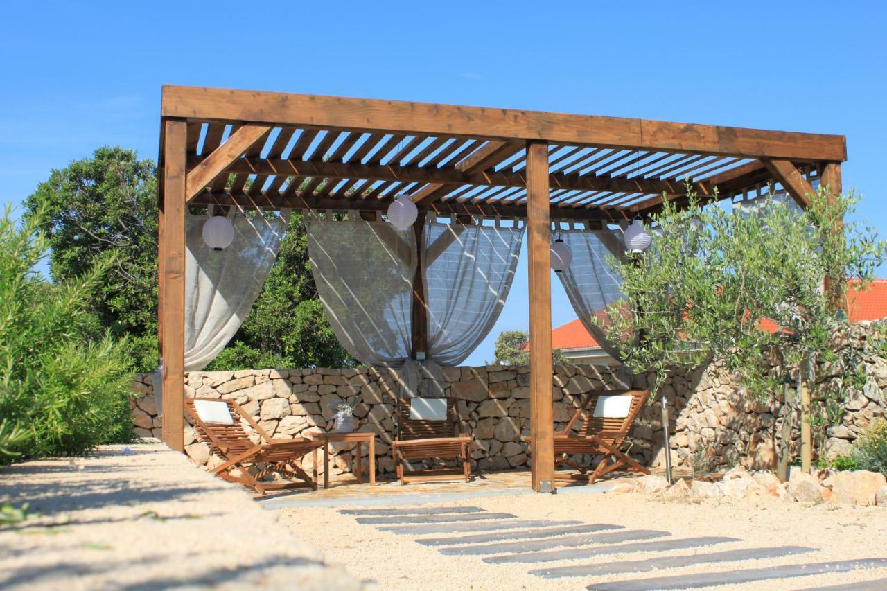 Apartments Karla I Ivano Mandre Εξωτερικό φωτογραφία